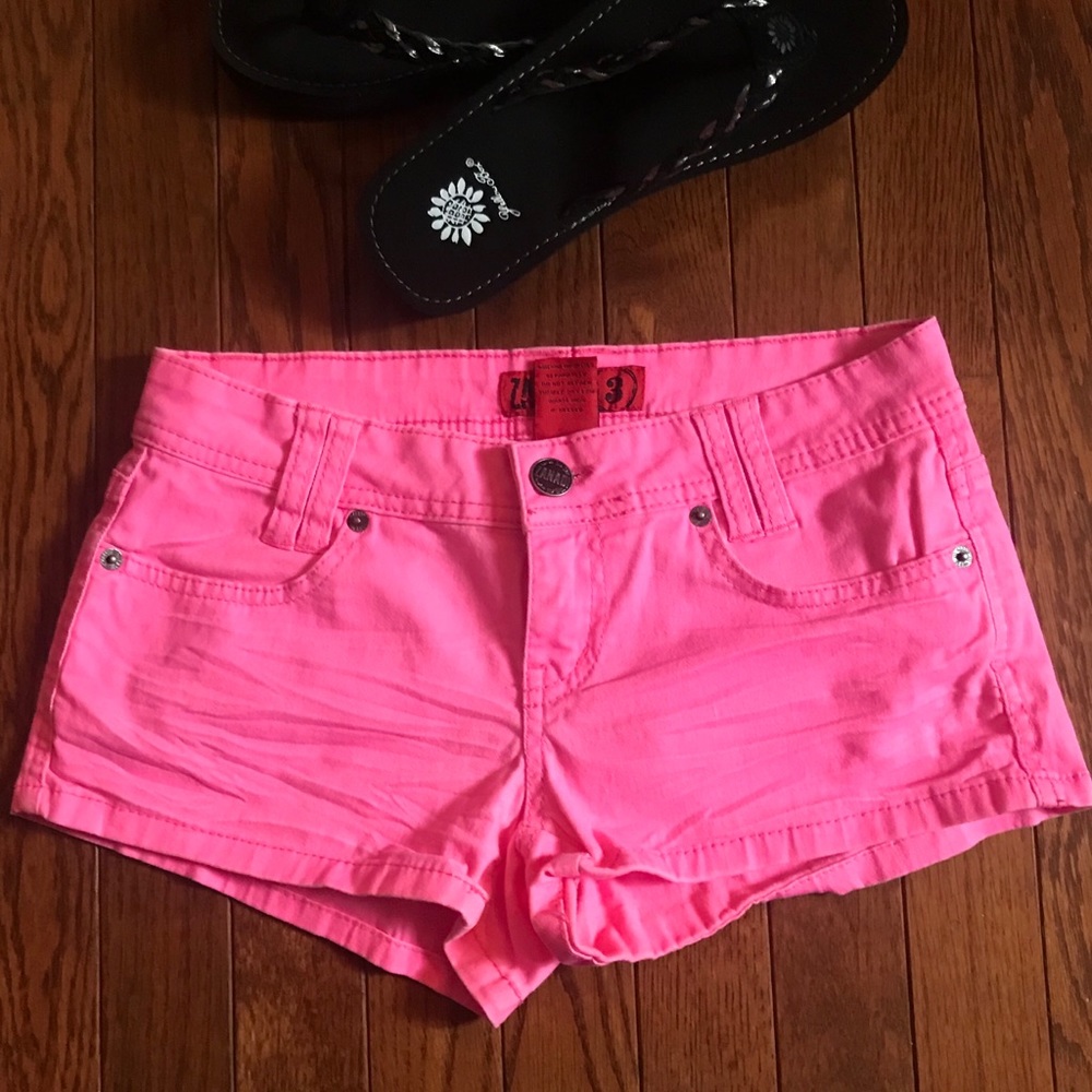 Zanadi pink low rise jean shorts